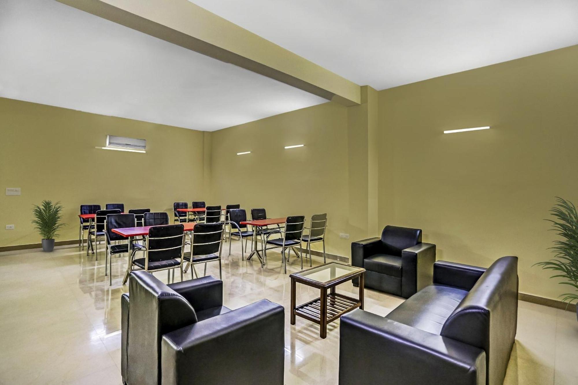 Indirapuram Townhouse Rumaisa מראה חיצוני תמונה