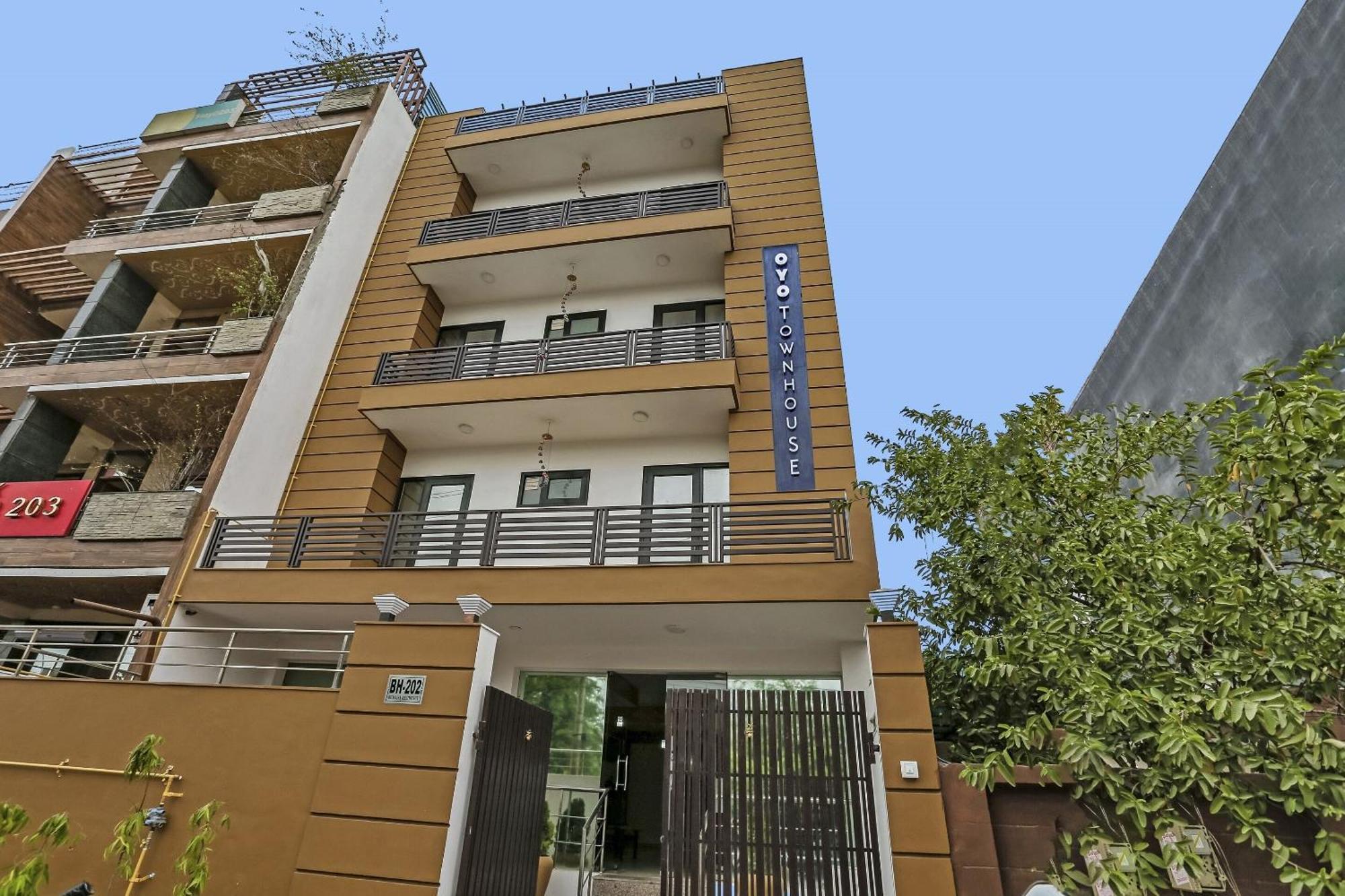 Indirapuram Townhouse Rumaisa מראה חיצוני תמונה